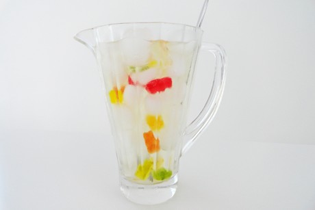 Zitronenlimonade mit Gummibärchen