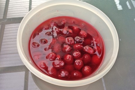 Kirschenkompott mit Zitronensaft