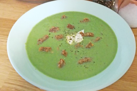Salat-Zucchini-Cremesuppe