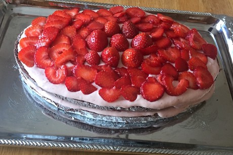 Schokotorte mit Erdbeer-Puddingcreme