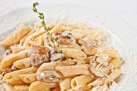 Penne mit Lauch und Steinpilzen