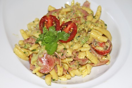 Spätzle in Avocado - Rahm