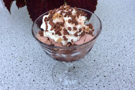Kirsch-Schoko-Becher