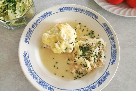 Putenfleisch mit Brie überbacken