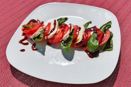 Tomate mit Mozzarella