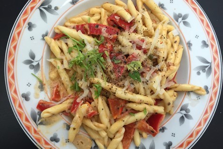 Fusilli mit Paprika und Paprika-Chili-Pesto