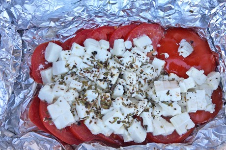 Gegrillte Tomaten mit Feta