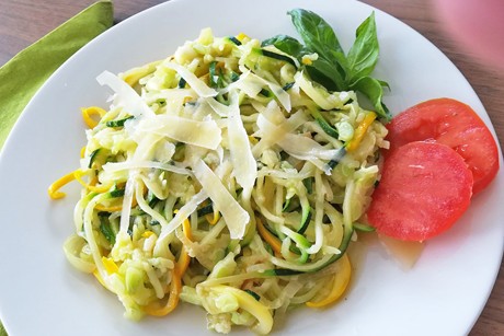 Zucchininudeln mit Knoblauch