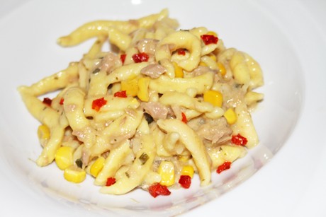 Spätzle mit Thunfisch - Mais - Sauce