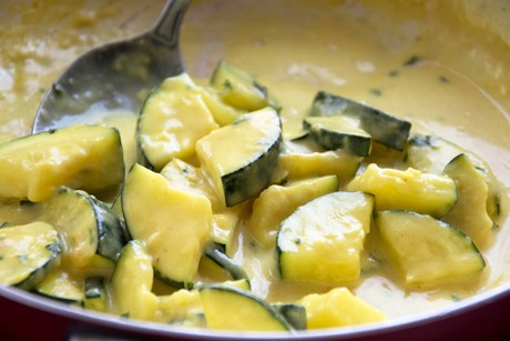 Zucchini-Curry-Gemüse