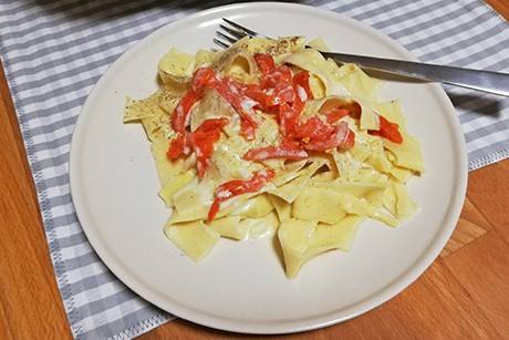 Bandnudeln in Zitronensauce