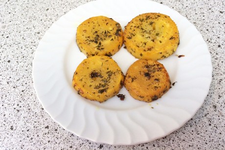 Gebratene Kräuter-Zucchini