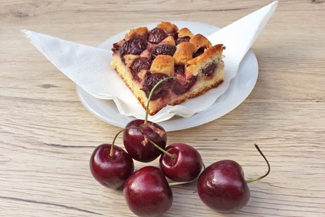 Saftiger Kirschenkuchen