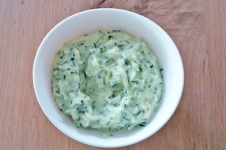 Gurkensalat mit Joghurt