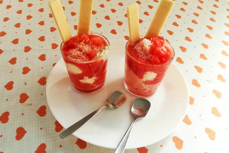 Melone mit Vanilleeis