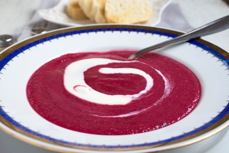 Rote Rüben Suppe mit Chili
