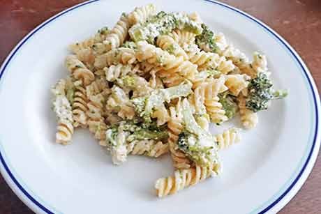 Penne in Brokkoli-Käsesauce