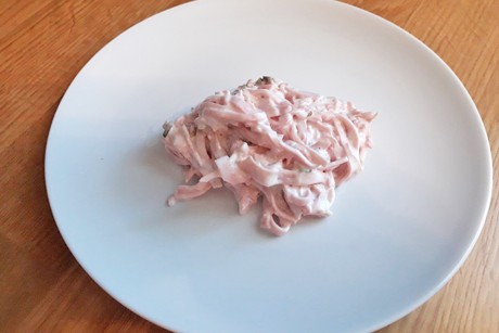 Mayonnaisesalat mit Extrawurst