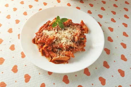 Dinkelnudel in Fleischsauce
