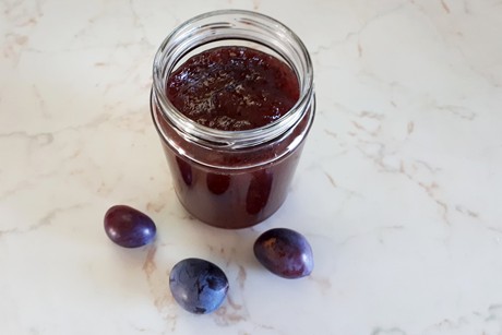 Zwetschkenmarmelade mit Portwein
