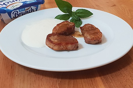 Schweinemedaillons mit Brunch Espuma