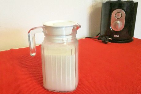 Selbstgemachte Kokosmilch
