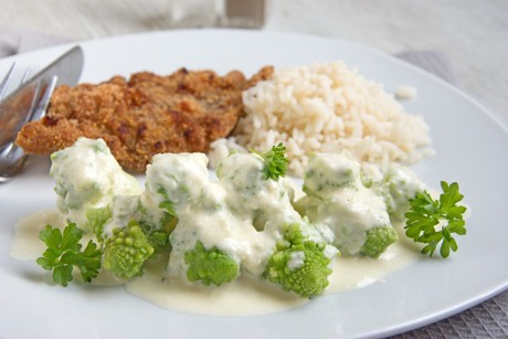 Romanesco mit Käsesauce