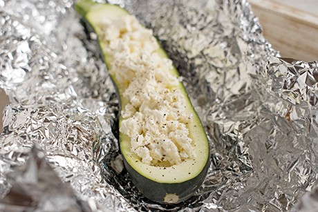 Gegrillte Zucchini mit Feta