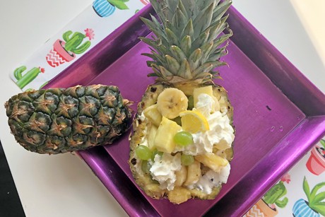 Fruchtige Eis-Ananas