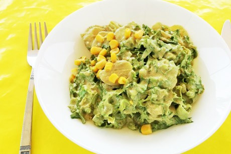 Endiviensalat mit Kartoffel und Sauerrahm