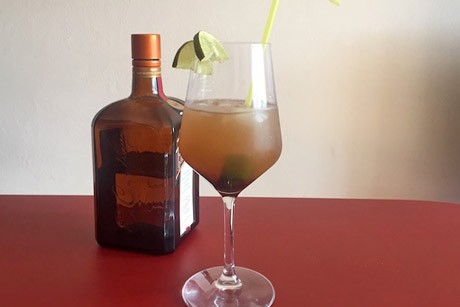 Cointreau Fizz mit Limettensirup