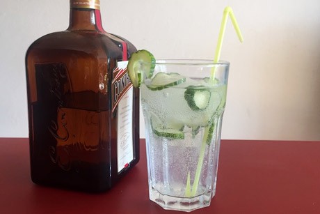 Cointreau Fizz mit Gurke