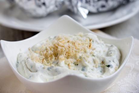 Kren-Kräuter-Dip
