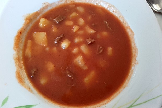 Gulyásleves - Gulaschsuppe