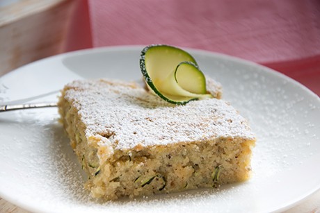 Zucchini-Nuss-Kuchen