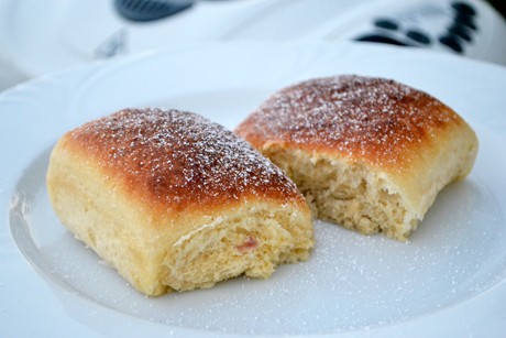 Buchteln mit Trockengerm