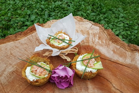 Kartoffelnester mit Lachs