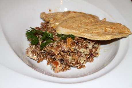 Dinkelrisotto mit Eierschwammerl und Putensteak
