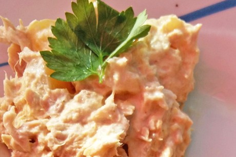Schneller Thunfisch-Ananassalat mit Brunch