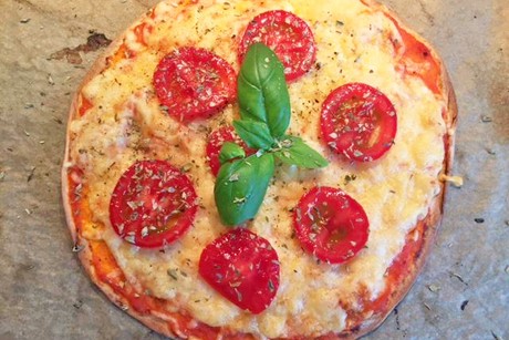 Superschnelle Pizza mit Tortillafladen