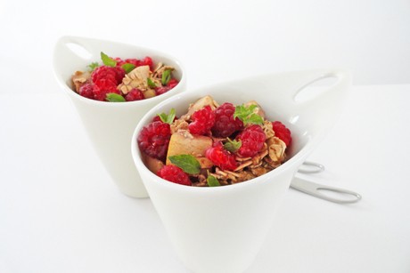 Birnen-Schokolademüsli mit Himbeeren