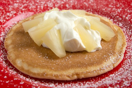 Pancakes mit Ananascreme