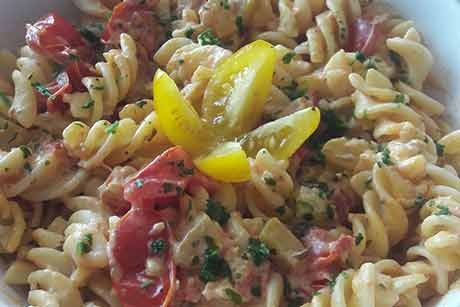 Fusilli mit Kürbis-Zucchini Gemüse