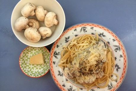 Spaghetti mit Champignons und Brunch mit Kürbiskernpesto