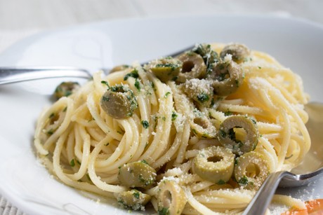 Pasta mit Oliven