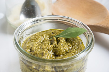 Rucola-Pesto mit Kürbiskernen