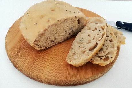 Dinkelbrot im Kochtopf gebacken