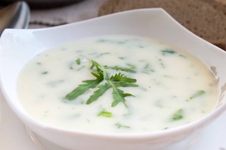 Rahmsuppe mit Rucola