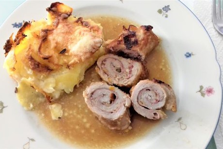 Gefüllte Schweinsröllchen