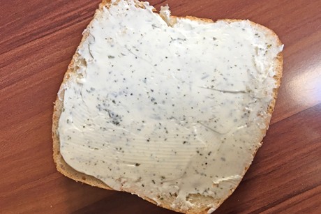 Kräuteraufstrich